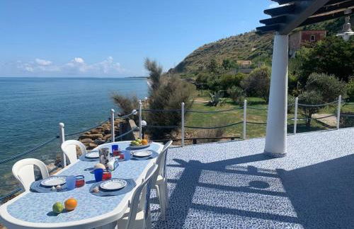 Villa Delfino Blu con accesso diretto al mare dalla scogliera e privacy impagabile. - Foto 6