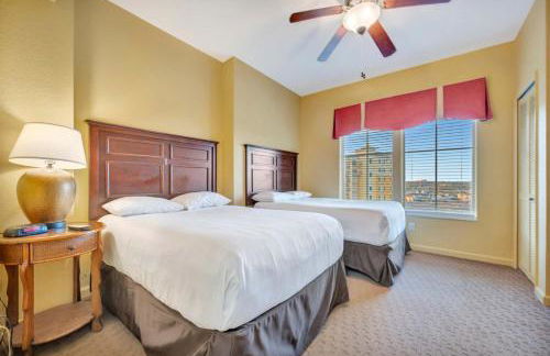 2BR Fireworks View with Pool & Spa 5 Minutes to Disney - Foto 59