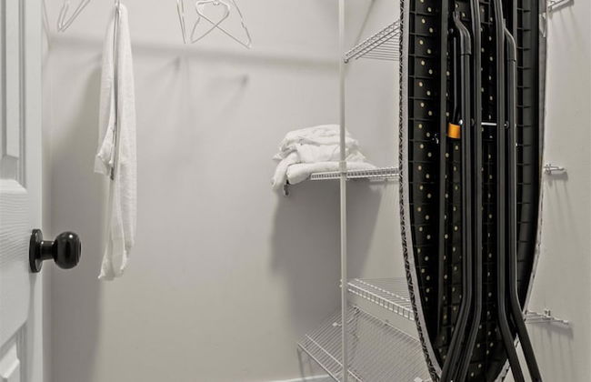 Modern Studio Apartment in Huntsville - Photo 14