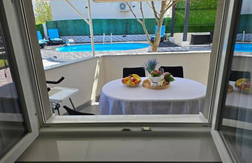 Grey House with heated pool Kričke Drniš - Foto 2