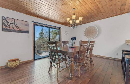 Country Club Cabin with Hot Tub - Foto 9