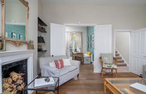 JOIVY Bright Flat for 6, Near Victoria and Warwick sq - Photo 37