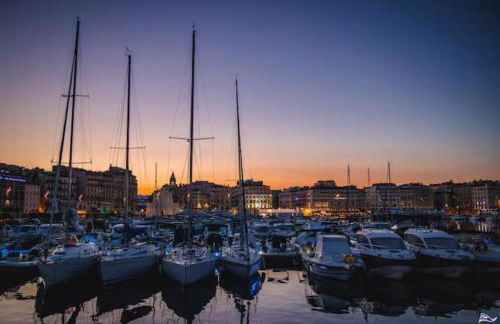 Sunny Stylish Spacious Loft in Old-Port - Foto 42