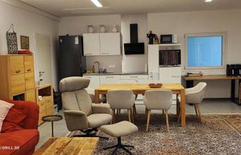 Ferienwohnung - Loft - mit 123qm bei Würzburg mit eigenen gratis Parkplatz Terasse Grill WLAN - nur Einzelbetten - Foto 1