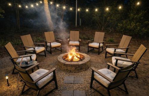 Beach Plum Manor with Stargazing Dome Home Across From Beach - Foto 2