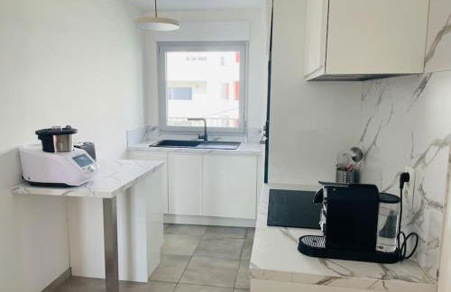 Spacious Near Center Terrace et Parking - Foto 11