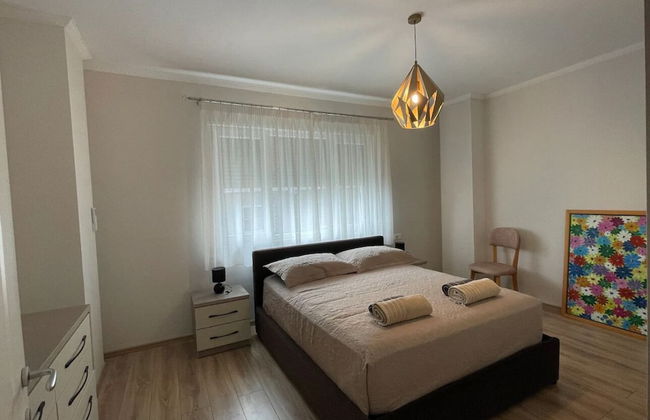 Brand New City Center Apartment - Photo 3