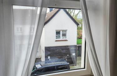 GELI Homes L1 - 2x Zimmer, 2x Kingsize Bett, 1 bis 4 Personen, Parkplatz, TV, Wifi, top Küche, Kaffee, Tee - Foto 30