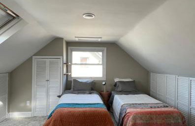 Waterfront Designer Retreat! Stunning Sunsets! Less than 5 minutes to the beach! - Foto 45