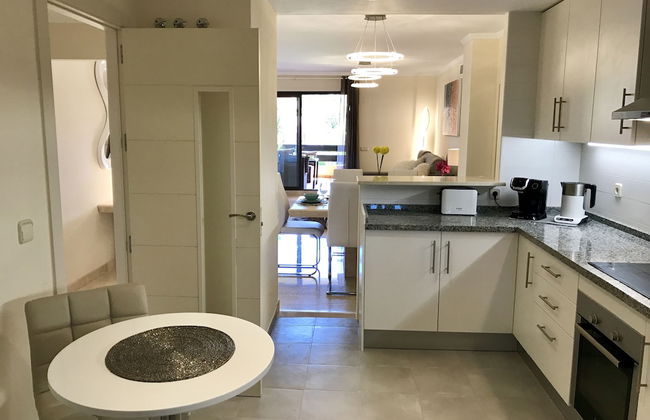 Casares Beach Golf Apartment With Private Garden and Pool Access - Foto 10