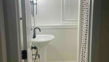 2023 Remodeled 4bed/2bath Home! - Foto 3