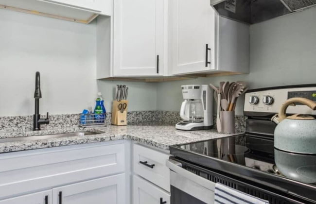 Seaside Sanctuary 4 Walk to Beach Cozy 1 1 - Foto 3