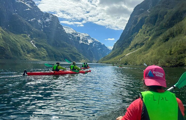 Vossevangen: Ganztägige geführte Kajaktour durch den Nærøyfjord - Foto 1