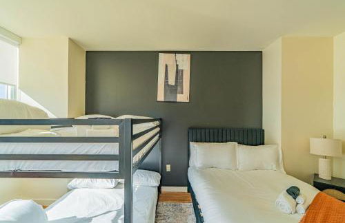 Stylish 1BR HighRise DT, Parking, Pool, Gym, W-D, Golf - Foto 38