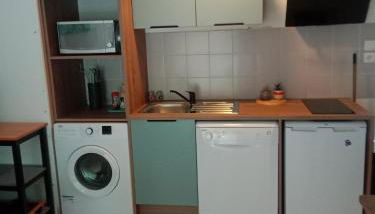 t3 duplex la maison du perroquet 2 chambres 2 piscines dans un village de vacances a saint geniez d'olt aux portes de l'Aubrac - Photo 2