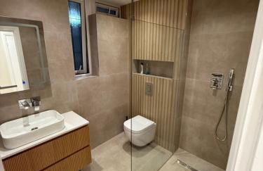 West Greenwich Modern Apartment - Foto 13