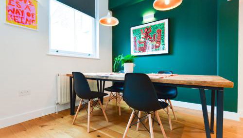 Spacious West Hampstead Apartment with mezzanine bedroom by Concept Apartments - Foto 3