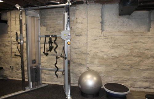 Amazing Amenities and Location - 1 Bedroom Condo - Foto 25