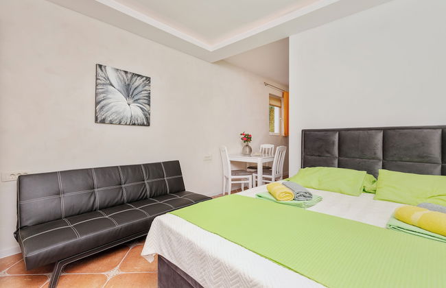 Apartments Vukovic - Photo 13