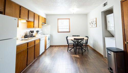 Near K-State Campus - Central Manhattan Stay - Foto 3, stove