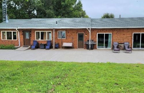 Waterfront 2 Bdrm Cabin with Best Sunset View and Huge Yard - Foto 14