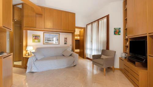 Appartamento Fronte Mare con posto auto privato LT - Foto 5