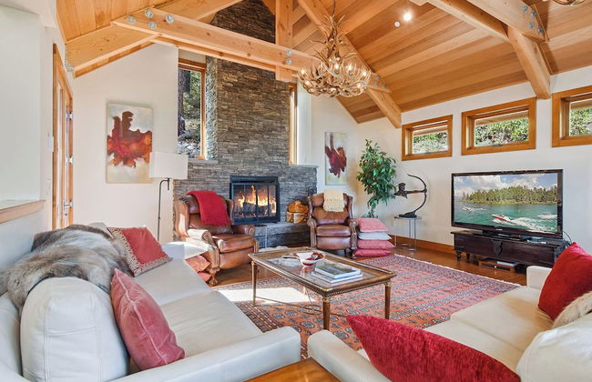 Luxury Mountain Chalet Deck w/ BBQ & Lake Views - Photo 12