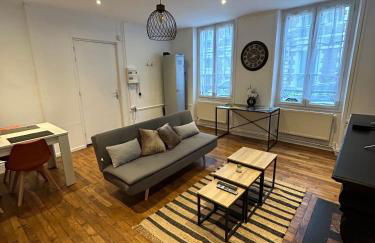 Le voltaire 1 chez Adrien - Foto 1