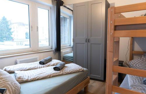 New central 2-3 room apartments with parking near train station & casino - Foto 37