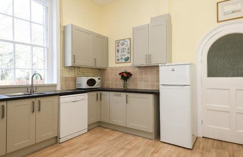 The Old Butler's House - Photo 8