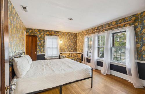 Steps to Edgewater - Sleeps 14 - Fun Game Room Retreat - Foto 36