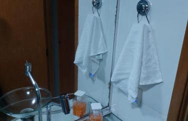 Apartamento a 8 Km do aeroporto e a 13 Km da praia da PontaNegra, próximo aos restaurantes fluantes - Foto 3