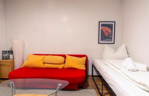 Balkon, Waschmaschine, TV, Einzelbetten, nahe Völkerschlachtsdenkmal - Foto 7