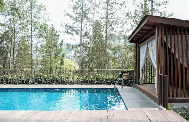 Mentari Hill View 8 BR heated pool and movie room - Photo 22