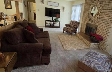 Hot Air Balloon Haven, Hot Tub, King Bed, Office, Foosball, Bball - Foto 7