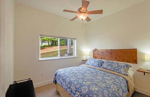 Dolphin by OceanviewHotTubs Oceanfront Shelter Cove Tesla - Foto 6