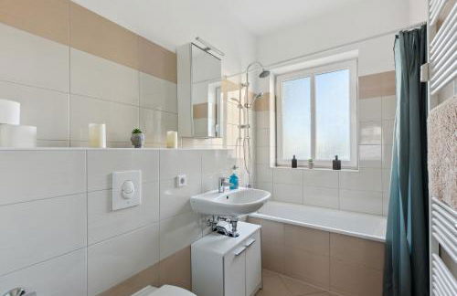 Larooms Merseburg - Apartment NS01 - 2 Zimmer - 4 Betten - Waschmaschine - Parkplatz - Foto 9