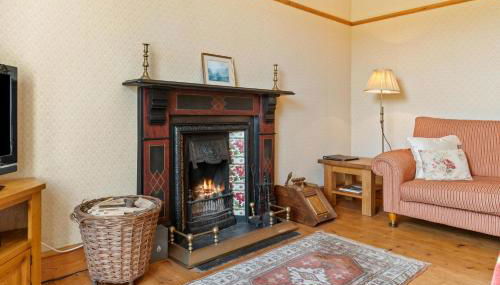 Pendre Farmhouse Llwyndafydd - Foto 3