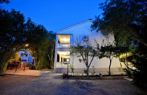 Apartments Karmelić - Photo 66