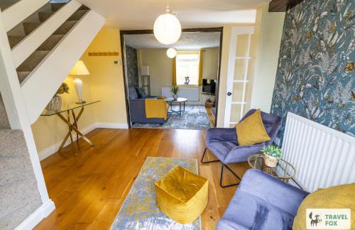 Smithy Bank Cottage - with free parking! - Photo 36