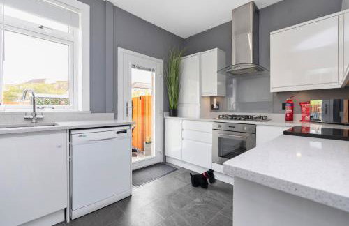 Crewe Apartment - Stylish 2 bedroom apt, Garden, Free parking, Edin City - Foto 8