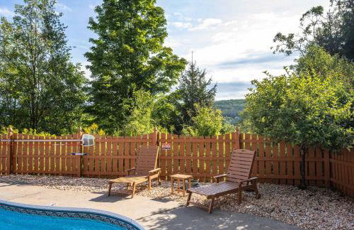 Family-Friendly Cabin with Heated Pool & Sauna - Foto 37