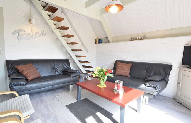 Snug Holiday Home in Herkingen with Hot Tub in Garden - Foto 8