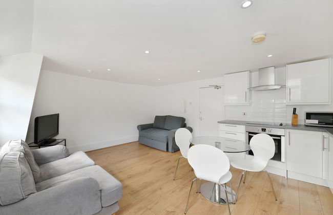 Bond Street Apartments - Photo 14