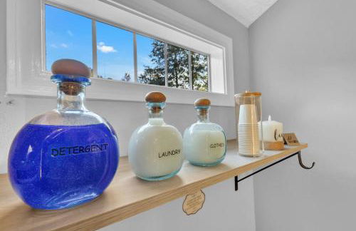 Spacious King Cottage-Mins from Downtown - Photo 11