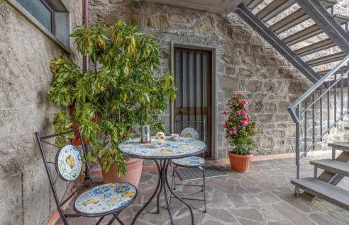 Awesome Home In Macchino With Kitchen - Foto 7