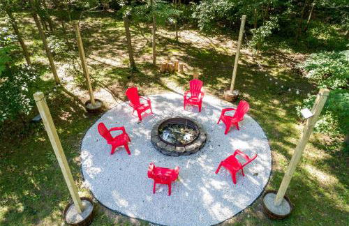 All Decked Out - Secluded getaway near beach access - Foto 17