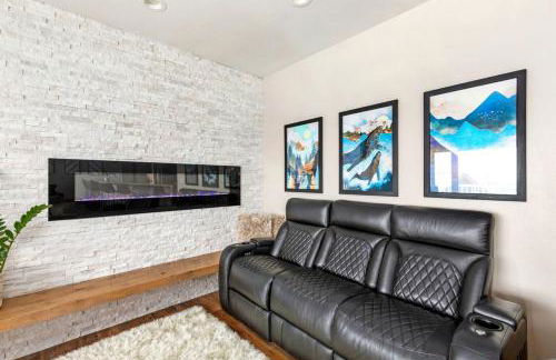 Great Falls Luxe Haven 4BR Gym Office and Hot Tub - Foto 62