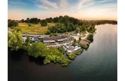 Sleeps 2 -Central Ellesmere -Parking - PetFriendly - Foto 36