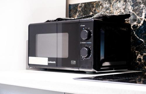 MK 2-Bedroom Contractor's Gem, 5 beds, sleeps 6, free parking - Foto 22